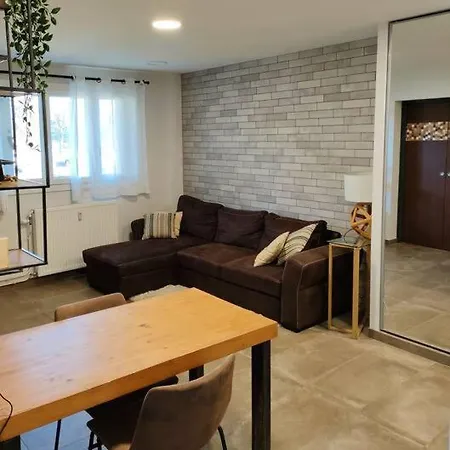 Proche Gare , Parking, Videoprojecteur * Дижон